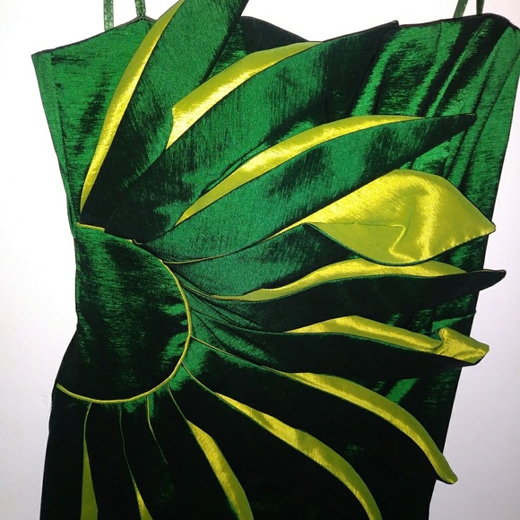 😱😱 CRAZY FINAL SALE!!!😱😱Vintage dress - Picture 5 of 8